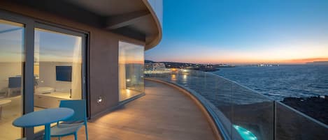 Panoramic Suite | 1 bedroom, minibar, in-room safe, desk