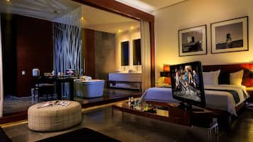 Business Oda | 1 yatak odası, kaliteli yatak takımı, kuştüyü yorgan, minibar