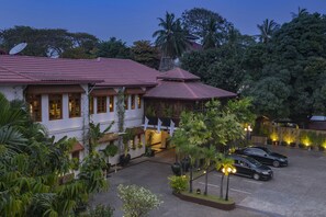 Front of property - evening/night
