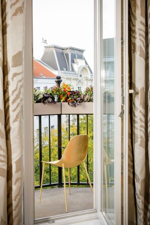 1 bedroom, premium bedding, Tempur-Pedic beds, free minibar