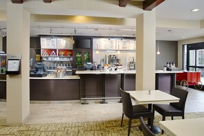 Daily cooked-to-order breakfast for a fee - Courtyard Palo Alto Los Altos (Los Altos)