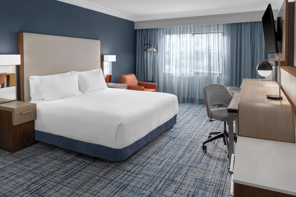 In-room safe, desk, blackout drapes, soundproofing