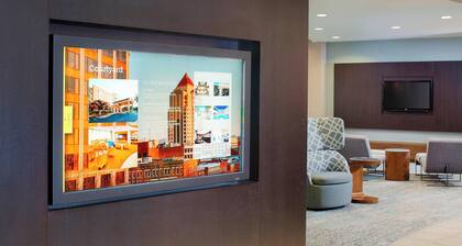 Courtyard by Marriott Roanoke Airport