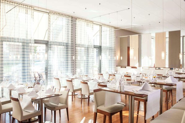 Lunch and dinner served, alfresco dining