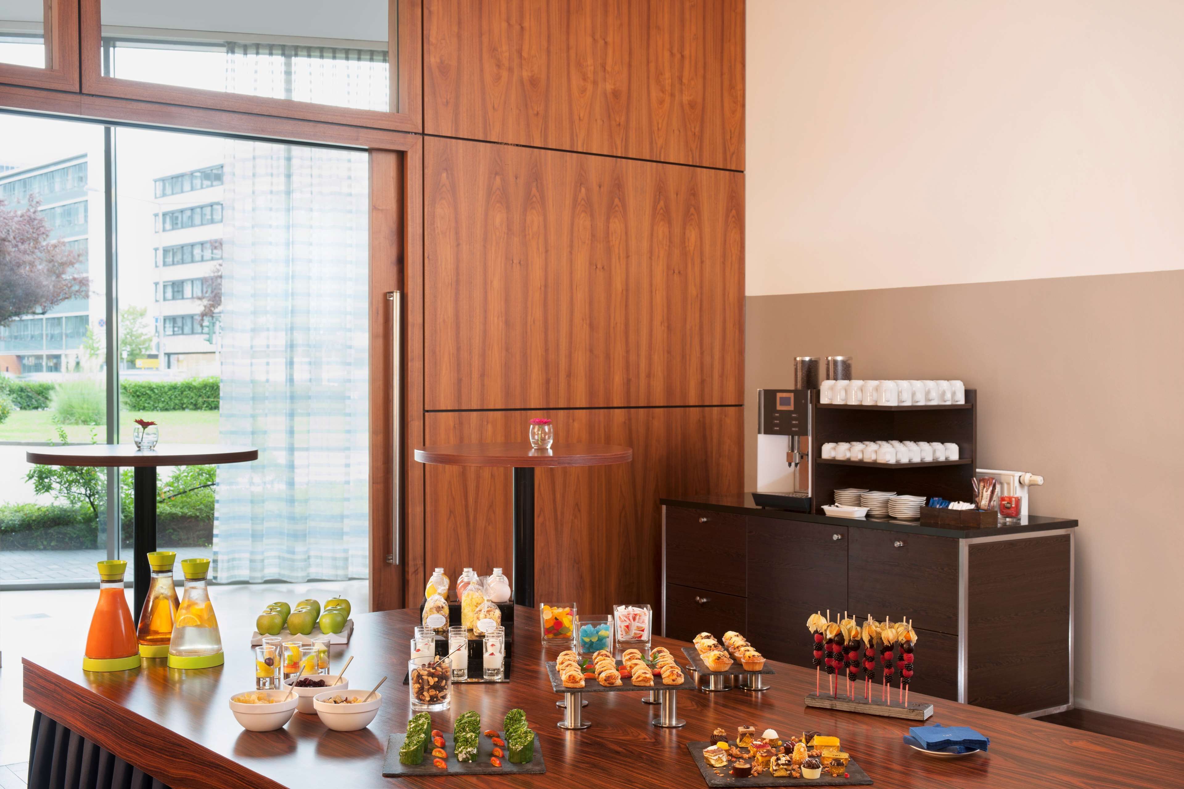 lunch and dinner served, al fresco dining