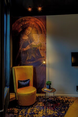 Superior Room (Mansion) | Minibar, in-room safe, desk, soundproofing