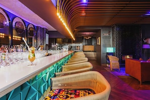 Bar (on property) - ONOMO Hotel Cape Town - Inn on the Square (Cape Town)
