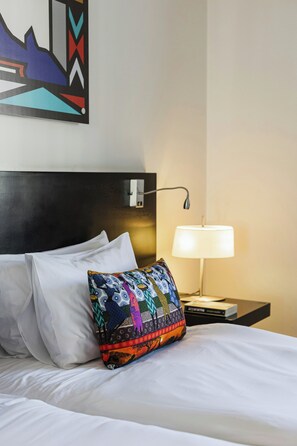 Standard Twin Room | Hypo-allergenic bedding available, in-room safe, desk, blackout drapes - ONOMO Hotel Cape Town - Inn on the Square (Cape Town)