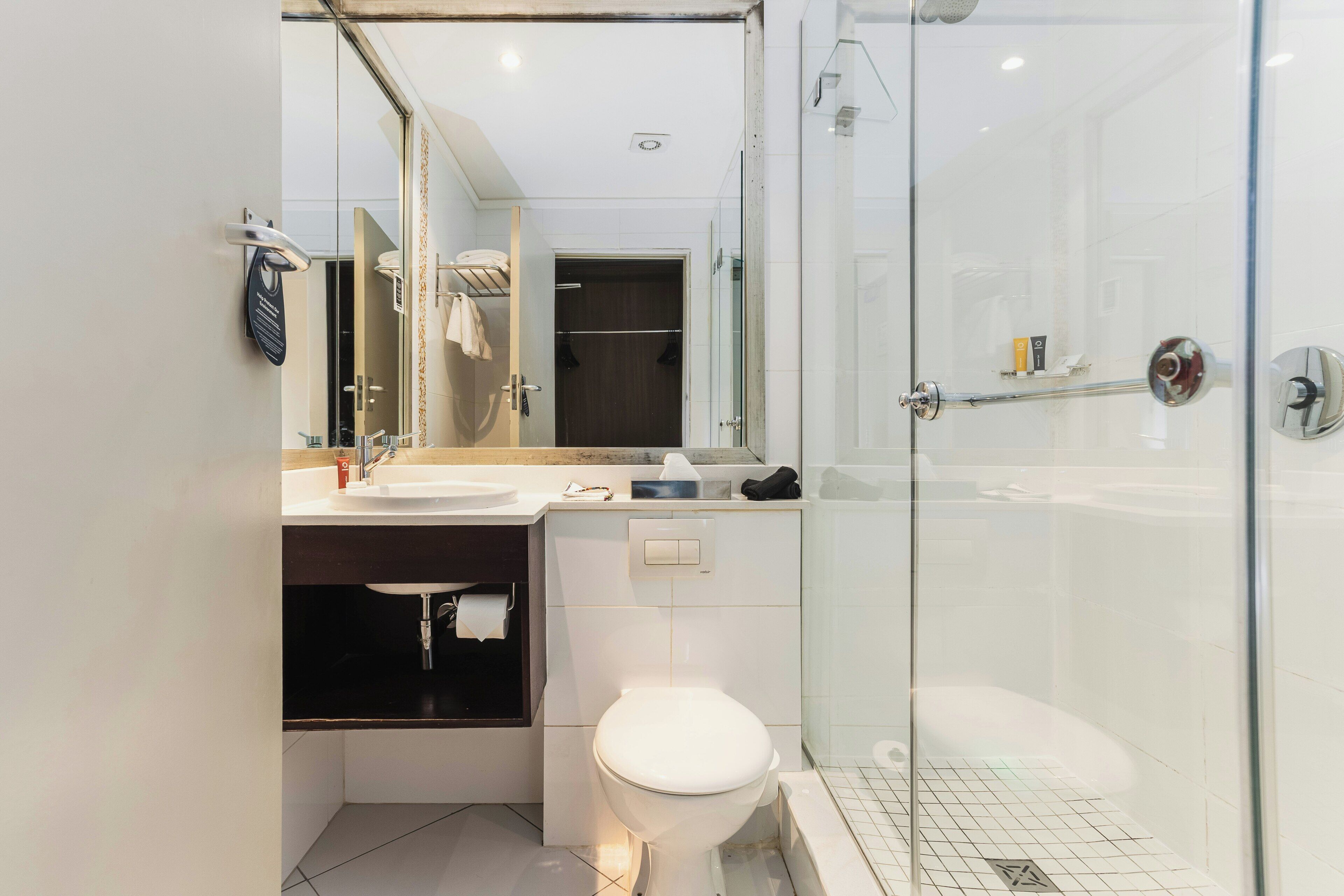 Shower, free toiletries, hair dryer, towels