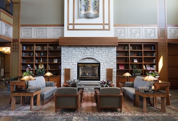 Sitting area in hotel lobby at Eaglewood Resort and Spa