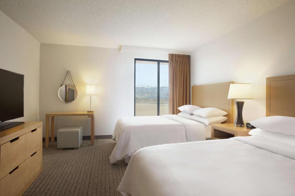 1 bedroom, in-room safe, desk, iron/ironing board