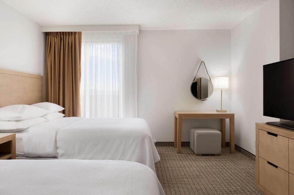 1 bedroom, in-room safe, desk, iron/ironing board