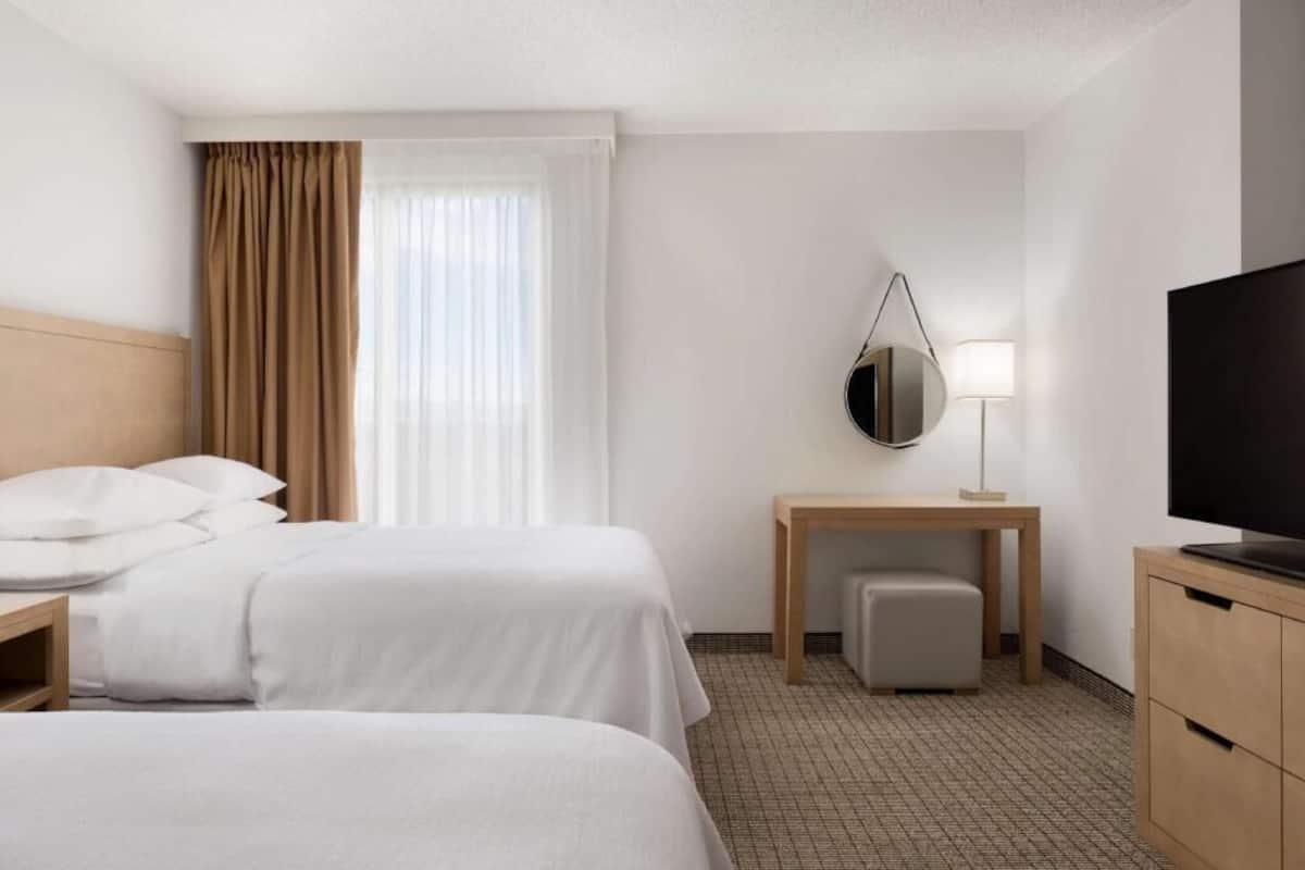 1 bedroom, in-room safe, desk, iron/ironing board