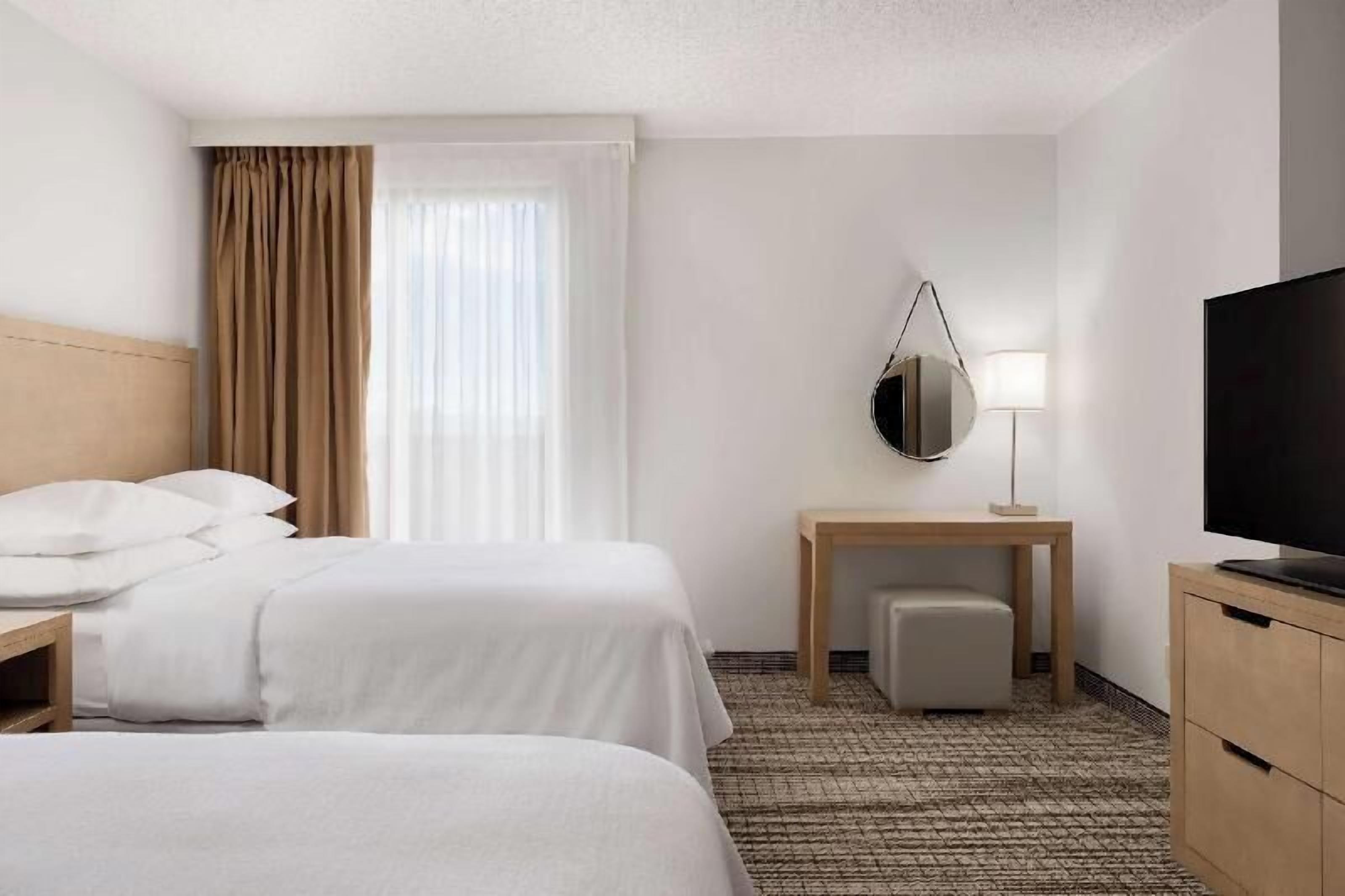 1 bedroom, in-room safe, desk, iron/ironing board