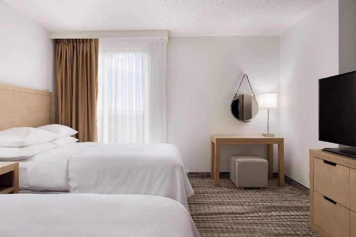 1 bedroom, in-room safe, desk, iron/ironing board