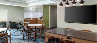 北查爾斯頓/大學區萬豪費爾菲爾德套房度假飯店