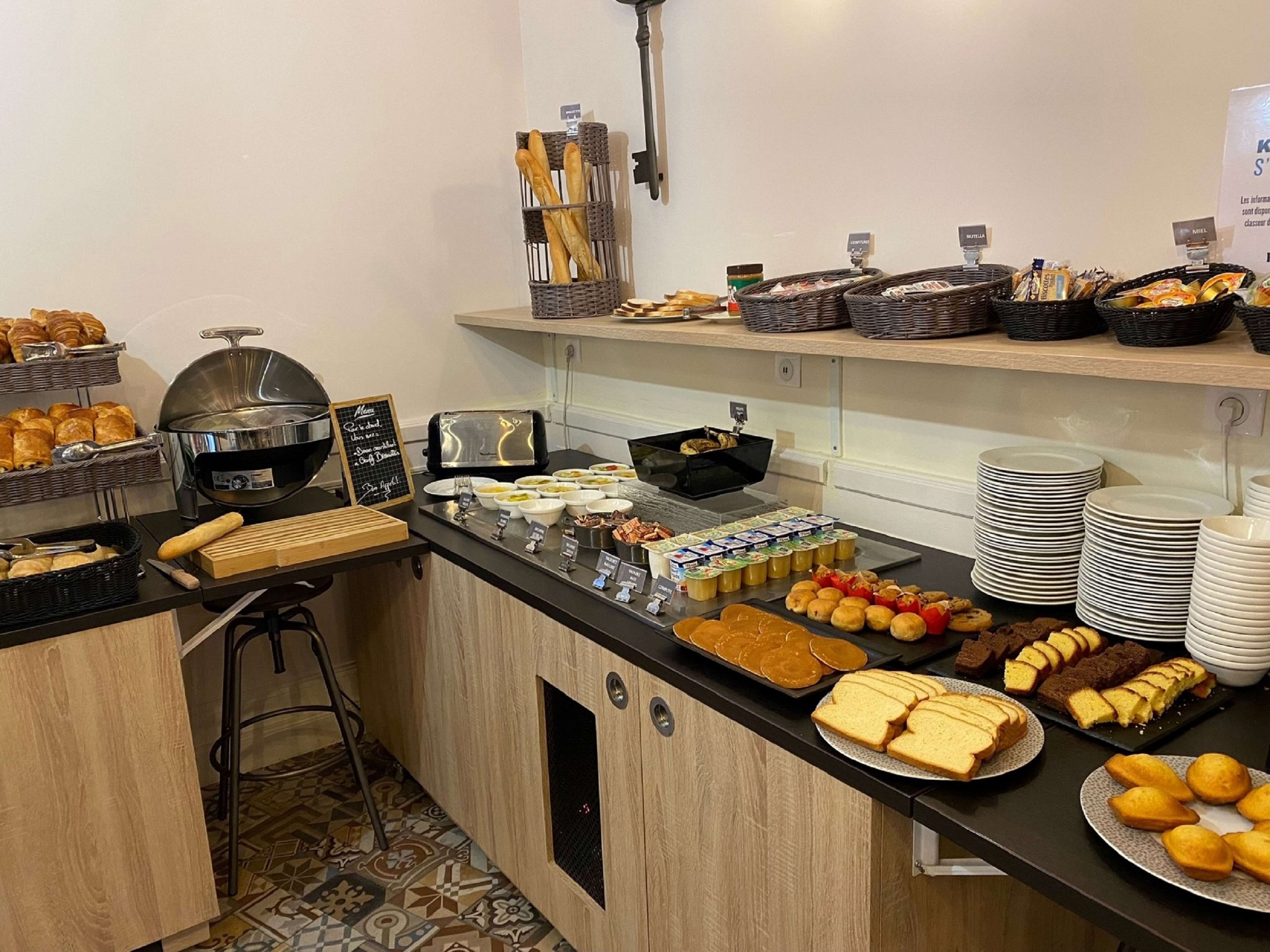 daily buffet breakfast (eur 14.9 per person)