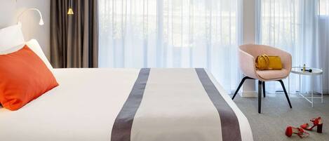 Desk, iron/ironing board, free cribs/infant beds, free WiFi