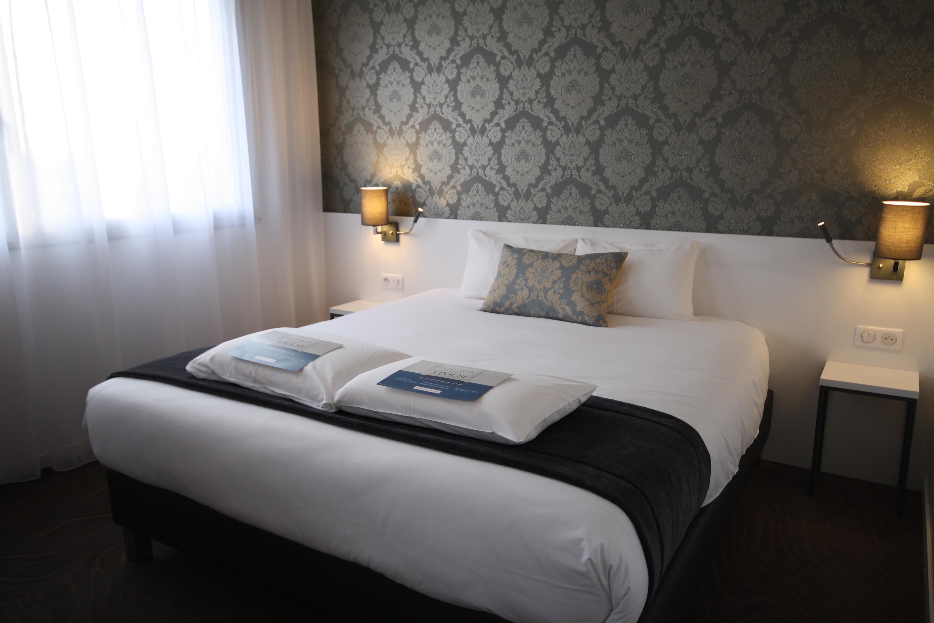 desk, iron/ironing board, free cots/infant beds, free wifi