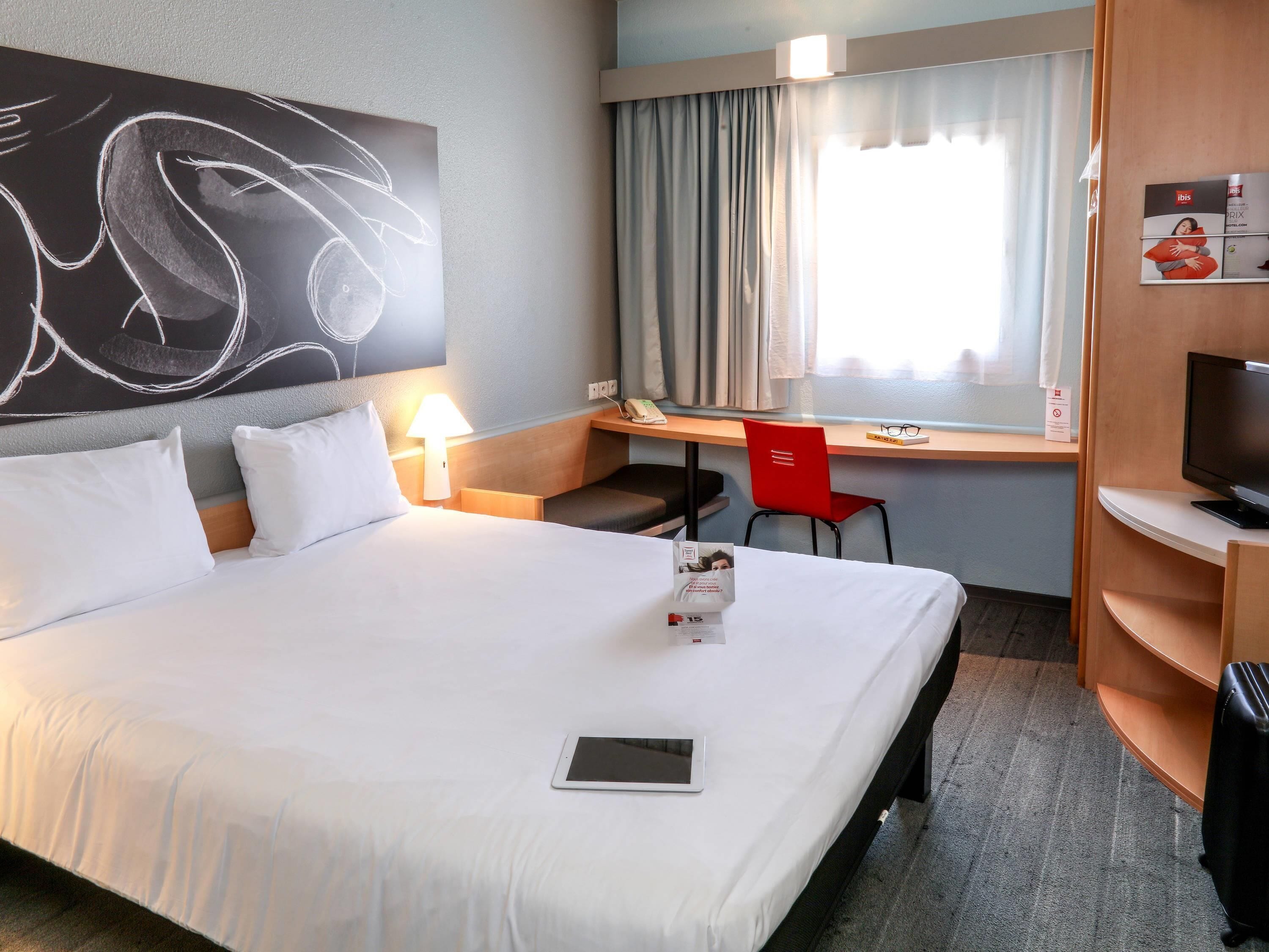Standard Double Room, 1 Double Bed | Premium bedding, in-room safe, desk, blackout drapes