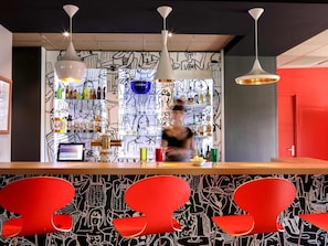 Bar (on property) - ibis Orange Sud (Orange)