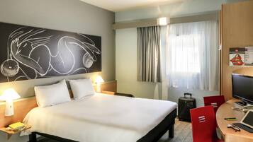 Premium bedding, in-room safe, desk, blackout curtains