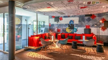 Lobby lounge