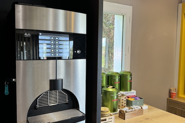 Daily buffet breakfast (EUR 12.95 per person)