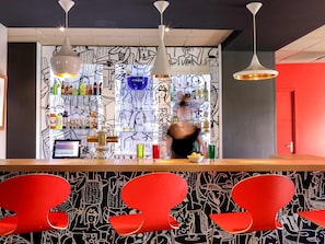 酒吧（店内）