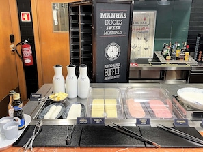 Daily buffet breakfast for a fee