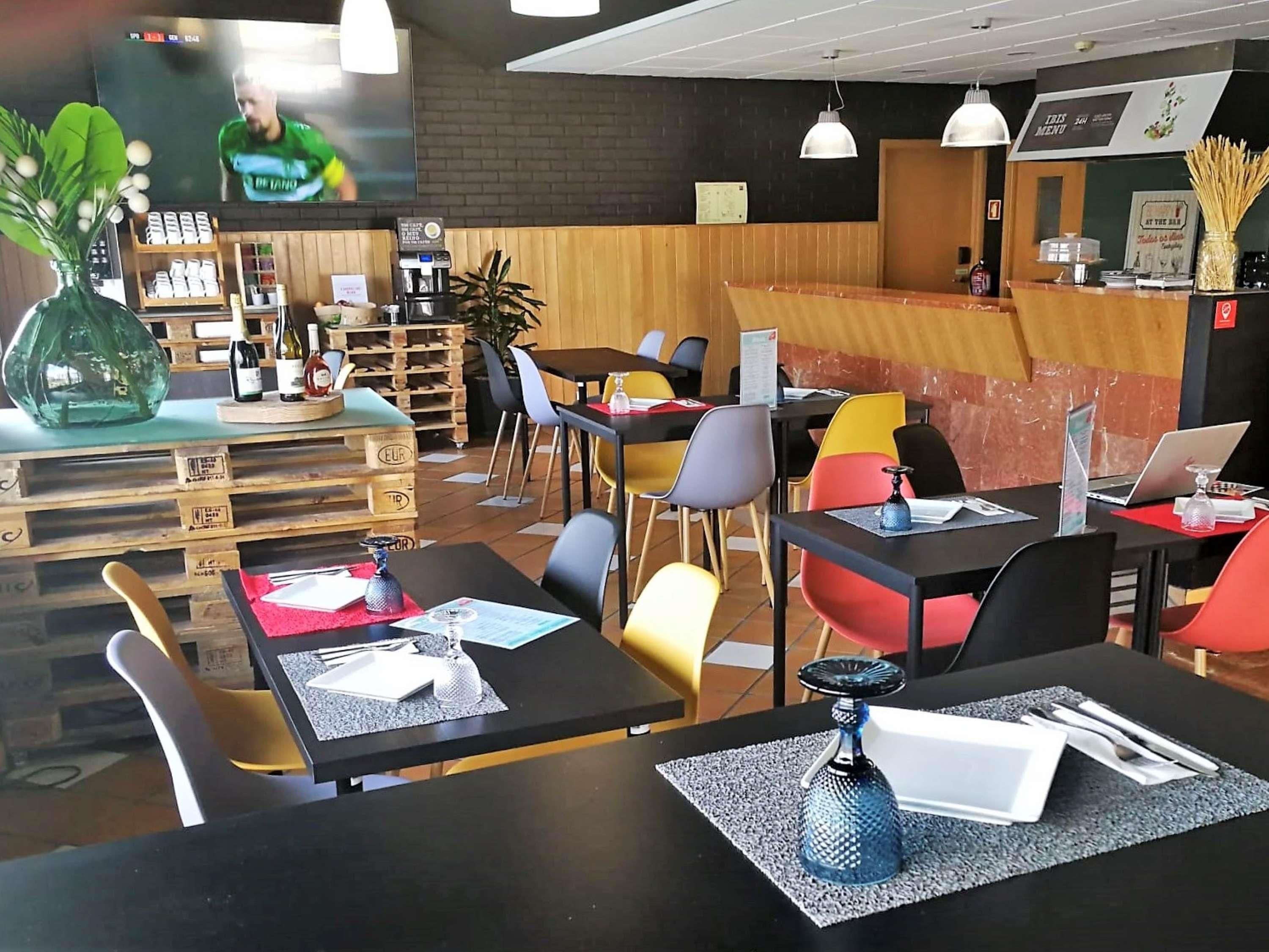 Bar (in der Unterkunft)