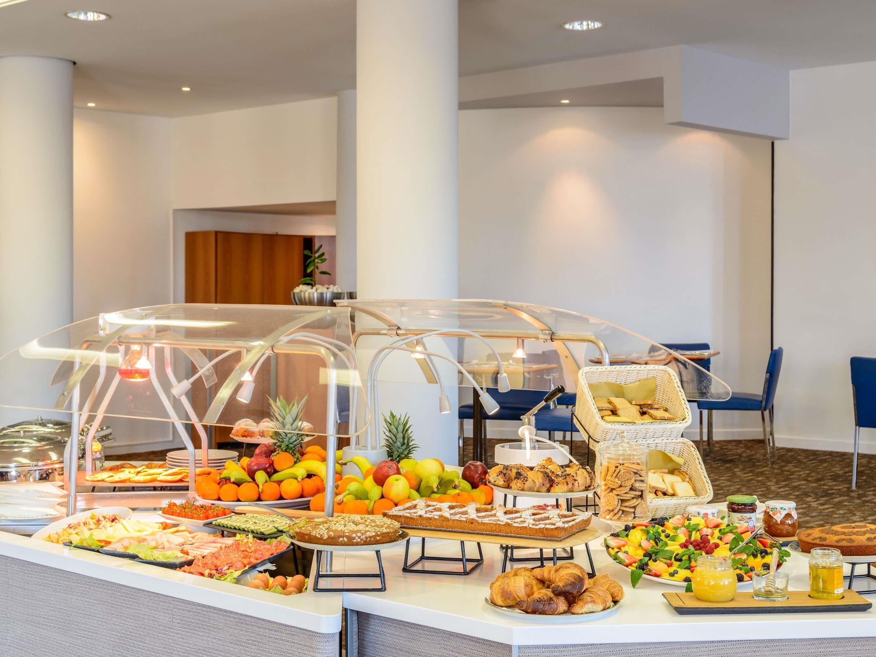 Breakfast, lunch and dinner served