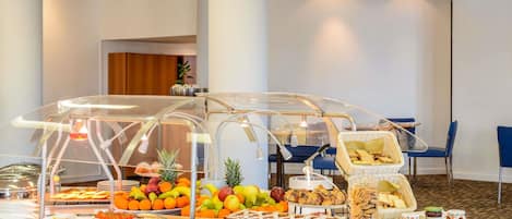 Breakfast, lunch and dinner served