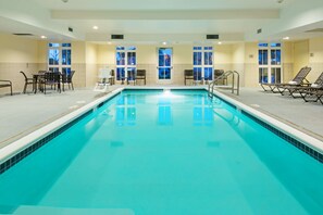 Indoor pool - Homewood Suites by Hilton San Francisco Airport North (Brisbane)