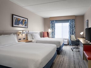 Hypo-allergenic bedding, in-room safe, desk, blackout curtains - Hilton Garden Inn Albuquerque Airport (Albuquerque)