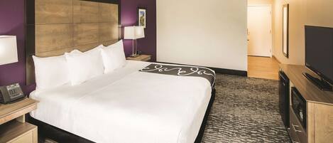 Premium bedding, in-room safe, desk, laptop workspace