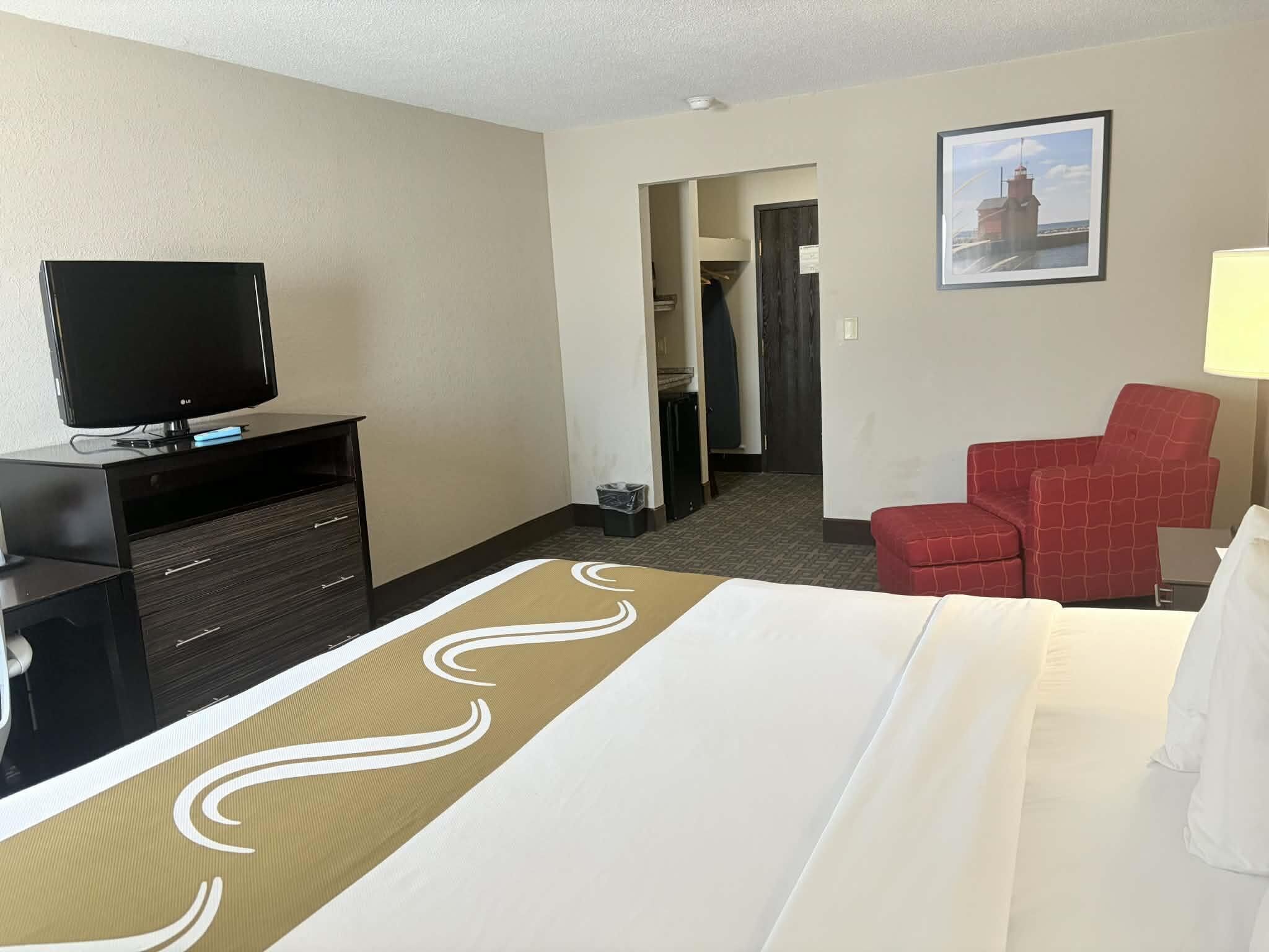 ルーム クイーンベッド 2 台 禁煙 | セーフティボックス (室内)、アイロン / アイロン台、WiFi (無料)、ベッドシーツ