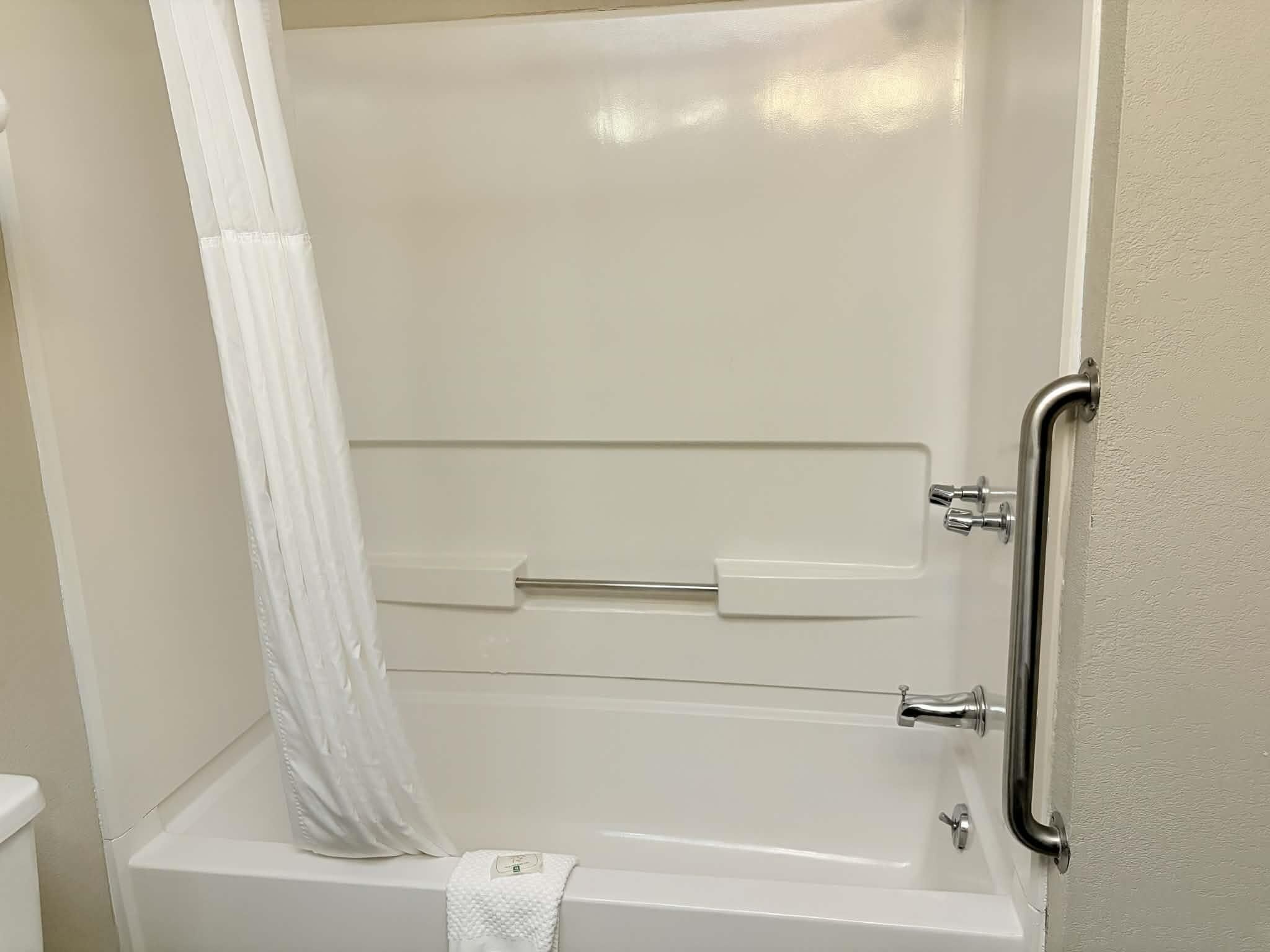 스위트, 킹사이즈침대 1개, 금연 | 욕실 | 무료 세면용품, 헤어드라이어, 타월, 비누