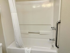 Suite, 1 King Bed, Non Smoking | Bathroom