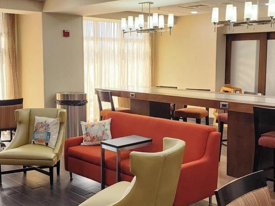 Petit déjeuner continental compris tous les jours