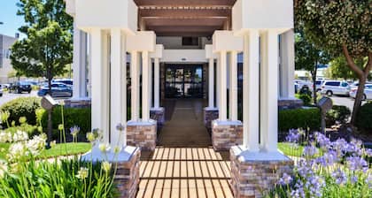 Hampton Inn & Suites San Francisco-Burlingame-Airport South