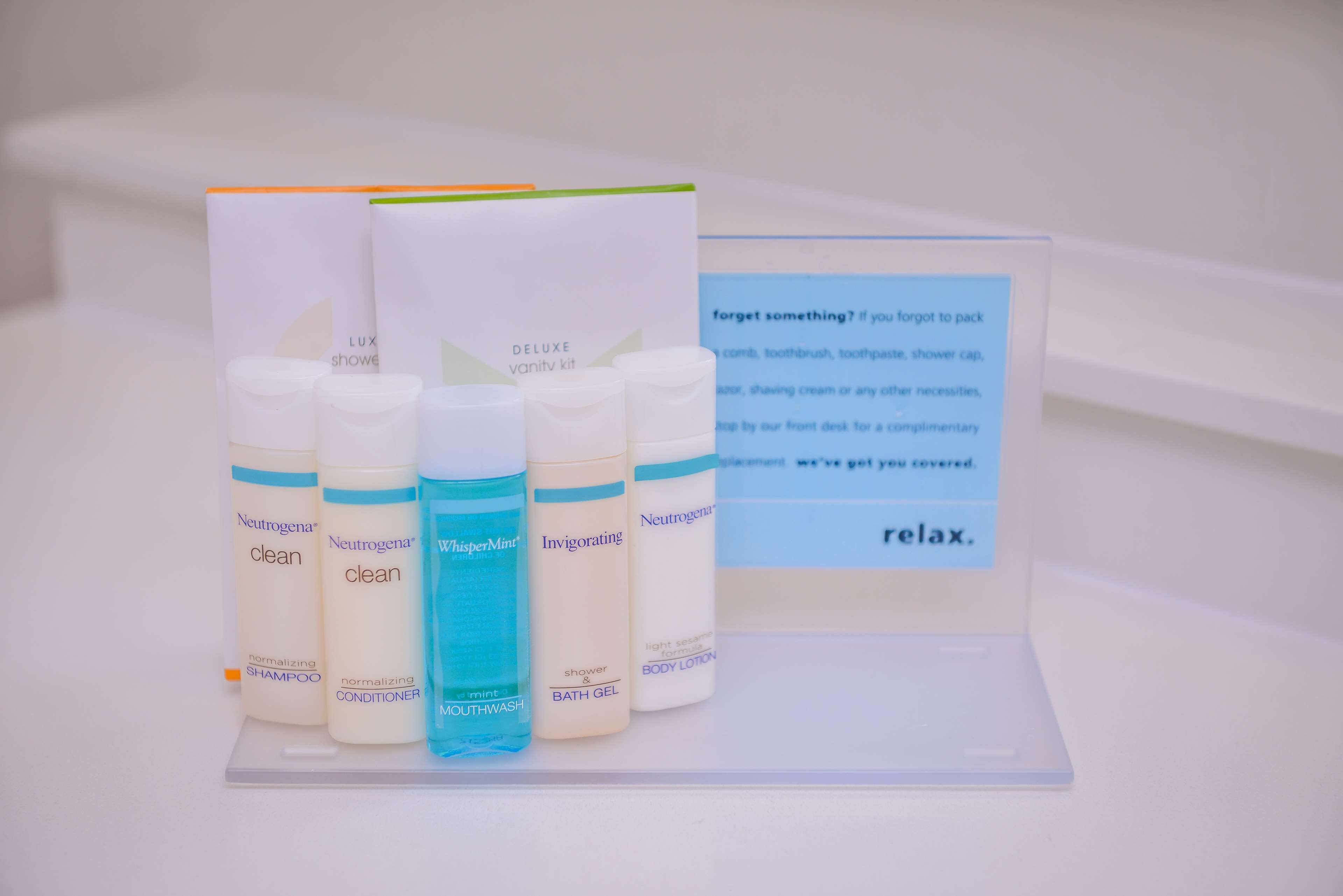 combined shower/bathtub, free toiletries, hair dryer, towels