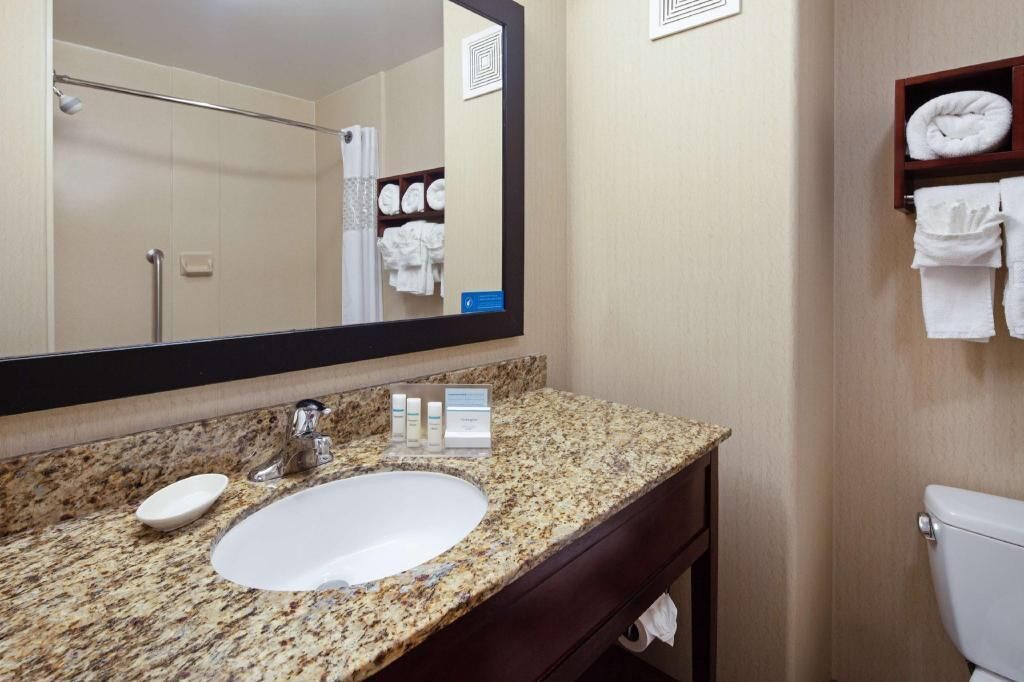 Bathroom | Free toiletries, hair dryer, towels, soap