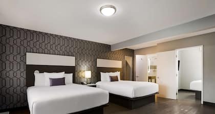 Sunset West Hotel, SureStay Collection by Best Western