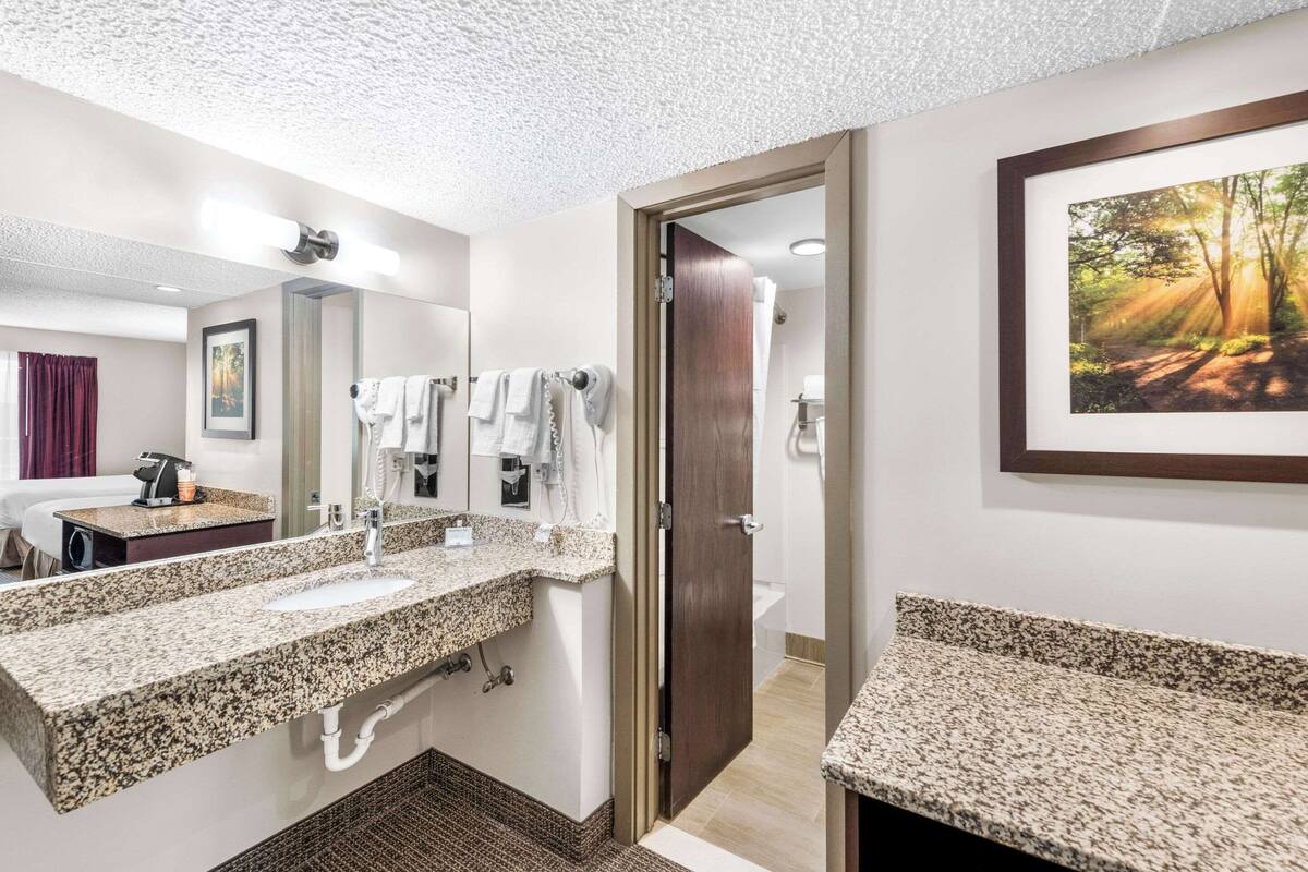 standard room, 2 queen beds, non smoking | desk, laptop workspace, blackout curtains, soundproofing