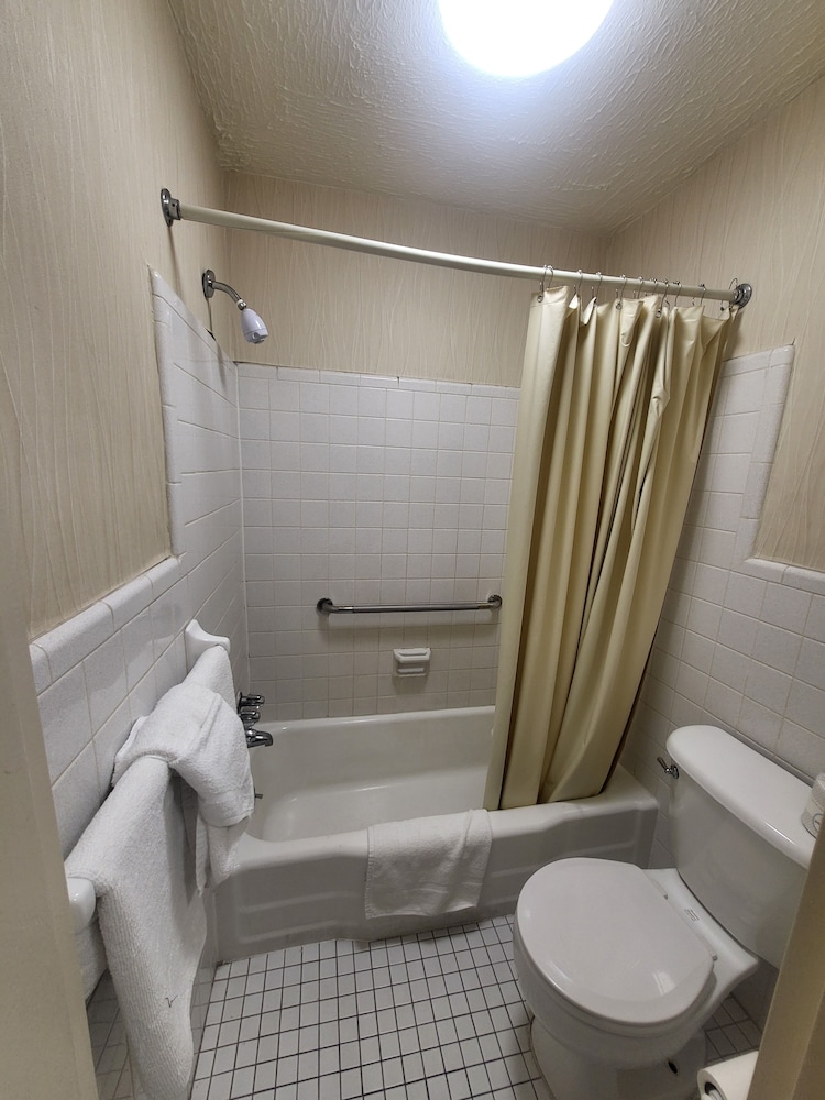 Roosevelt Inn by null