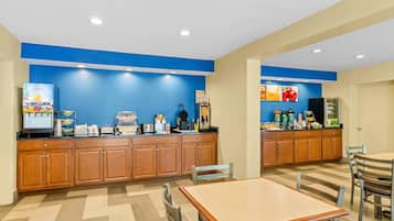 Free daily continental breakfast
