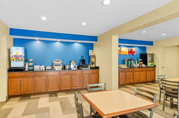 Free daily continental breakfast