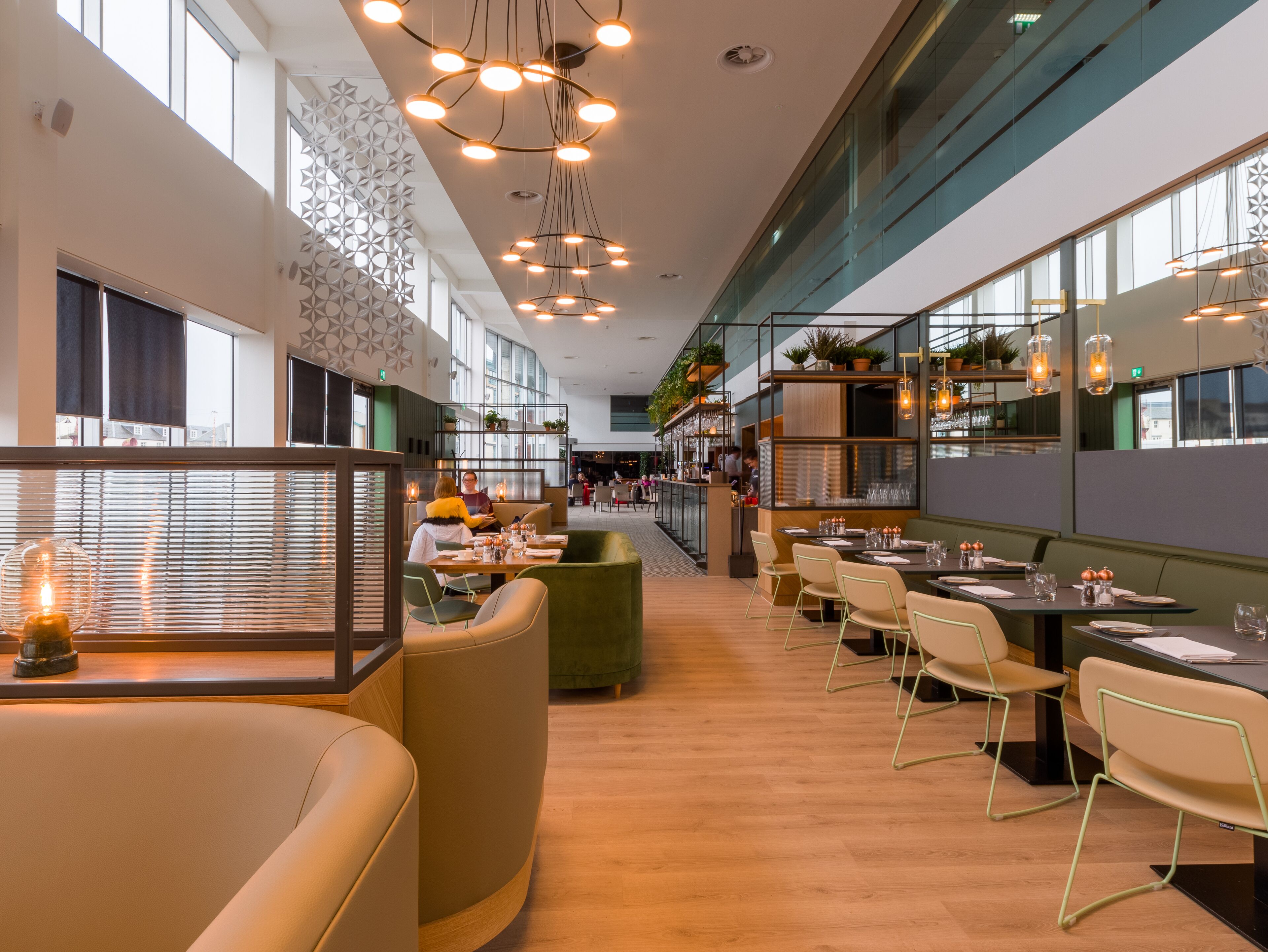 breakfast, lunch, dinner served; international cuisine