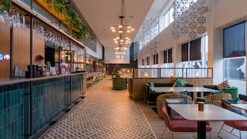 Se sirven desayunos, almuerzos, cenas y cocina internacional